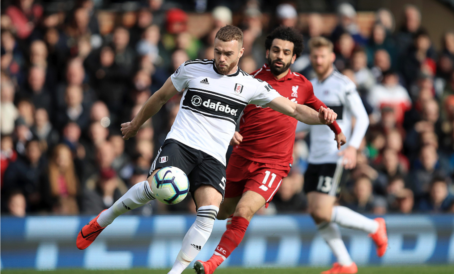 莱比锡红牛鏖战日本，范戴克扛起全队