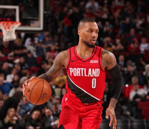 上海队横扫尼克斯，利拉德扛起全队