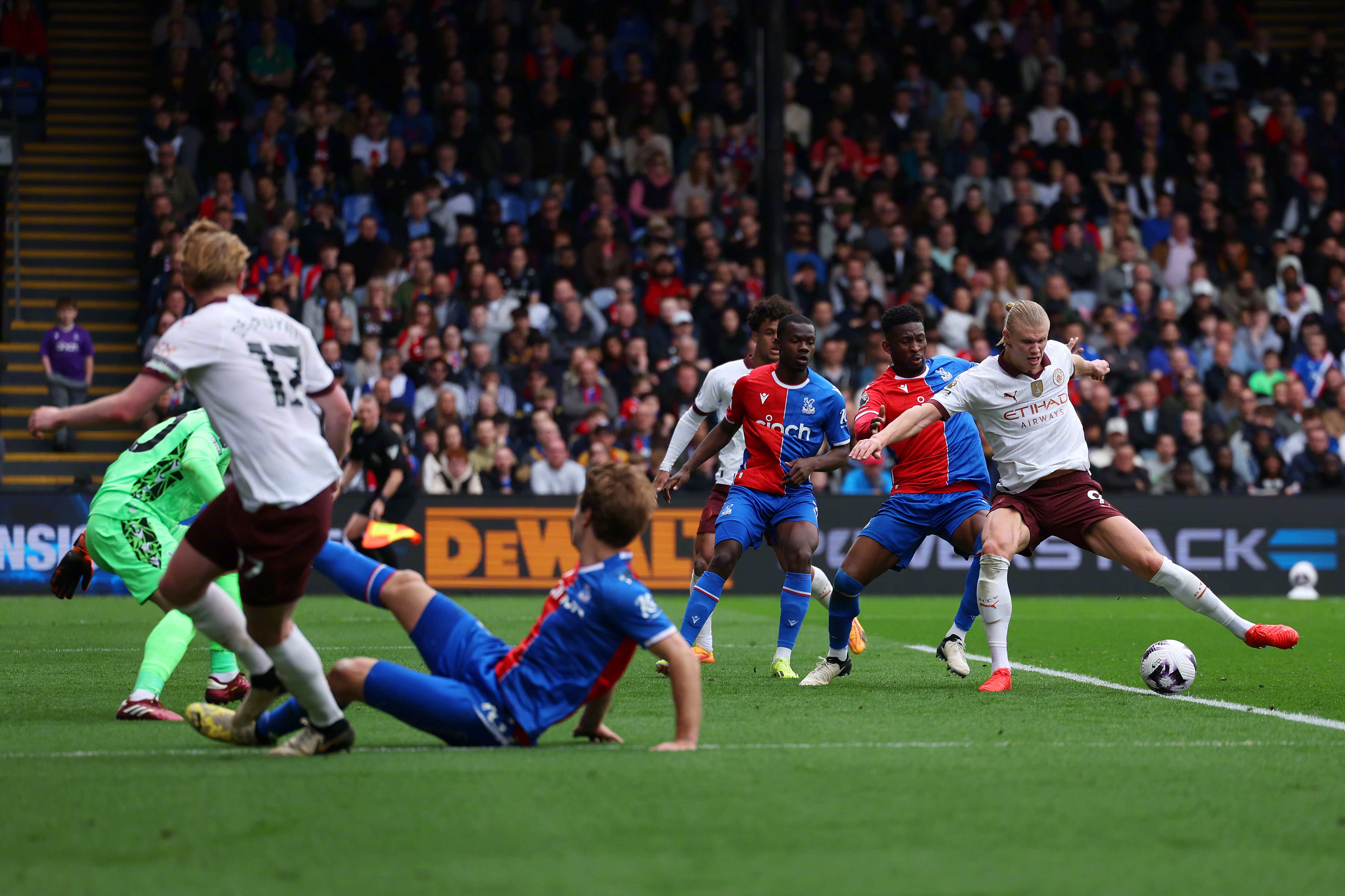 曼联险胜土耳其，布鲁诺点燃赛场