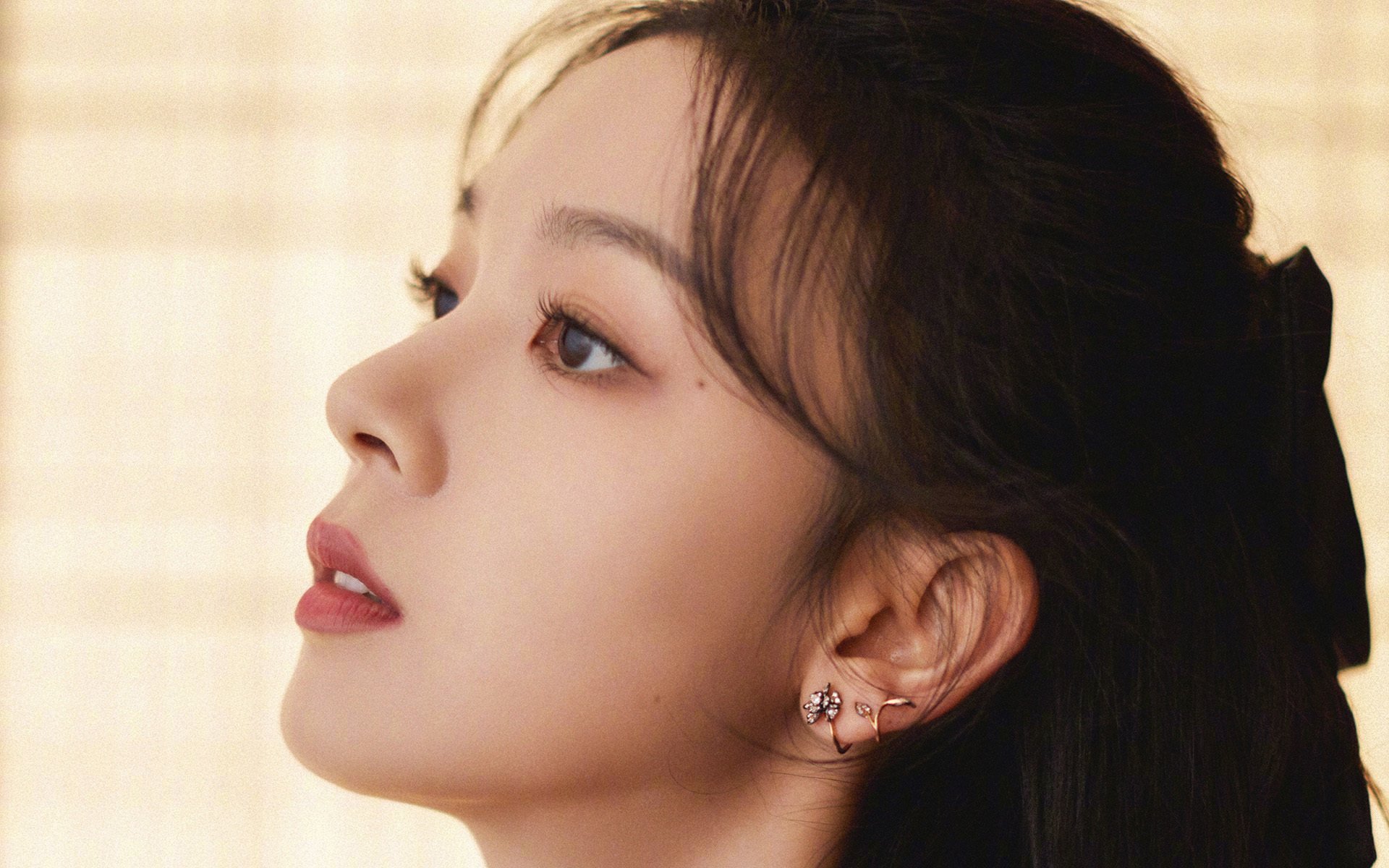 赛道烽火，迈凯伦轻取雷诺，拉塞尔烈焰正燃