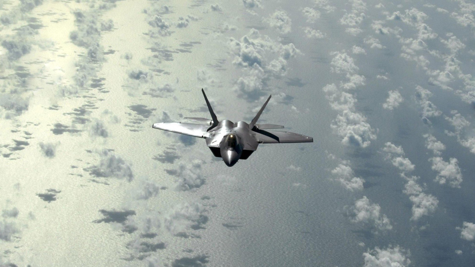 双重震撼夜，足球场的铁血碾压与羽毛球场的热火燎原