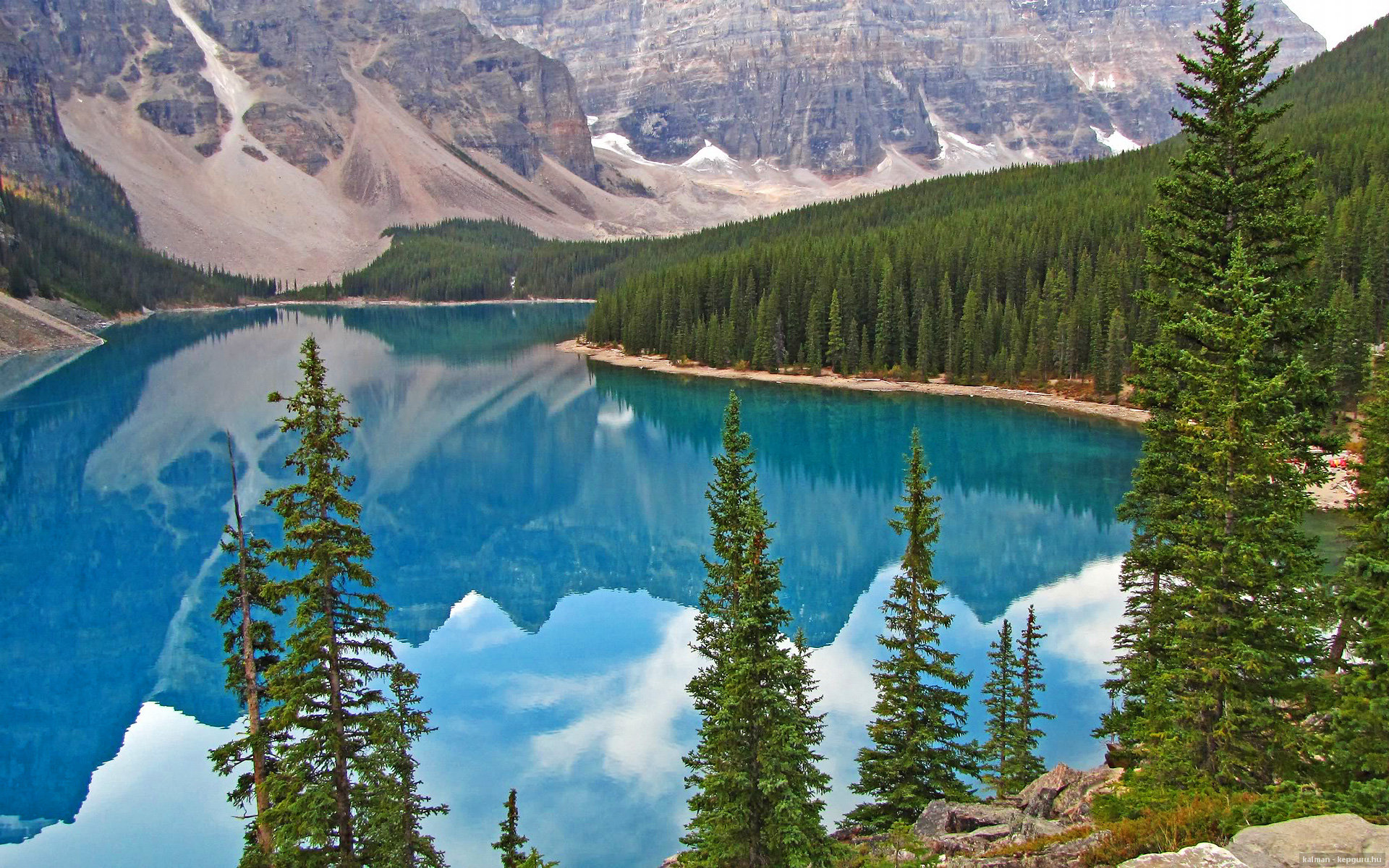 双城记,当浙江的集体主义遇见萨城的国王