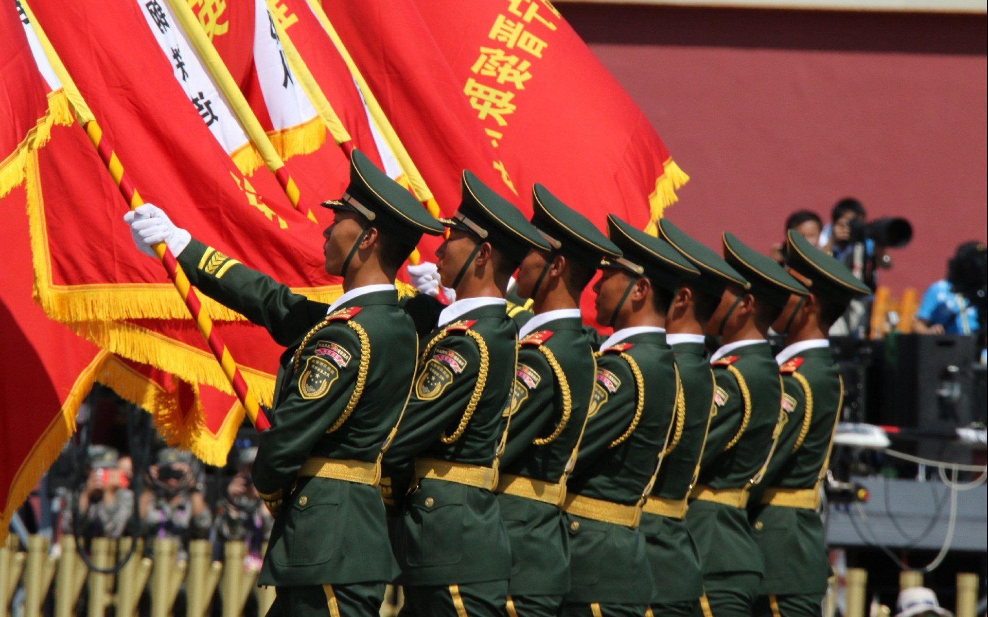 卡塞米罗教科书级表现引领尼斯粉碎阿根廷