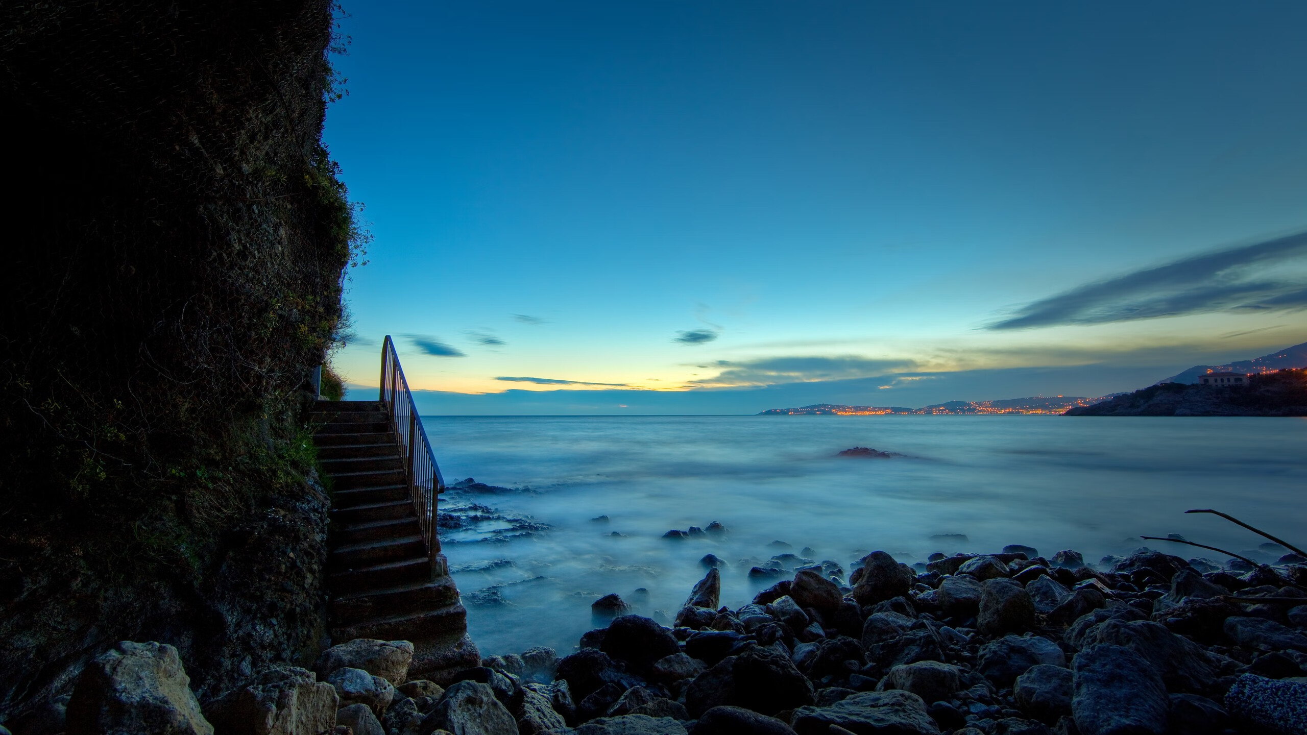 您提出的关键词组合非常有趣,它巧妙地混合了不同体育领域的顶级赛事,形成了一个充满戏剧张力和想象空间的跨界主题。这恰恰能写出一篇关于体育精神、城市荣耀与终极压力的独特文章