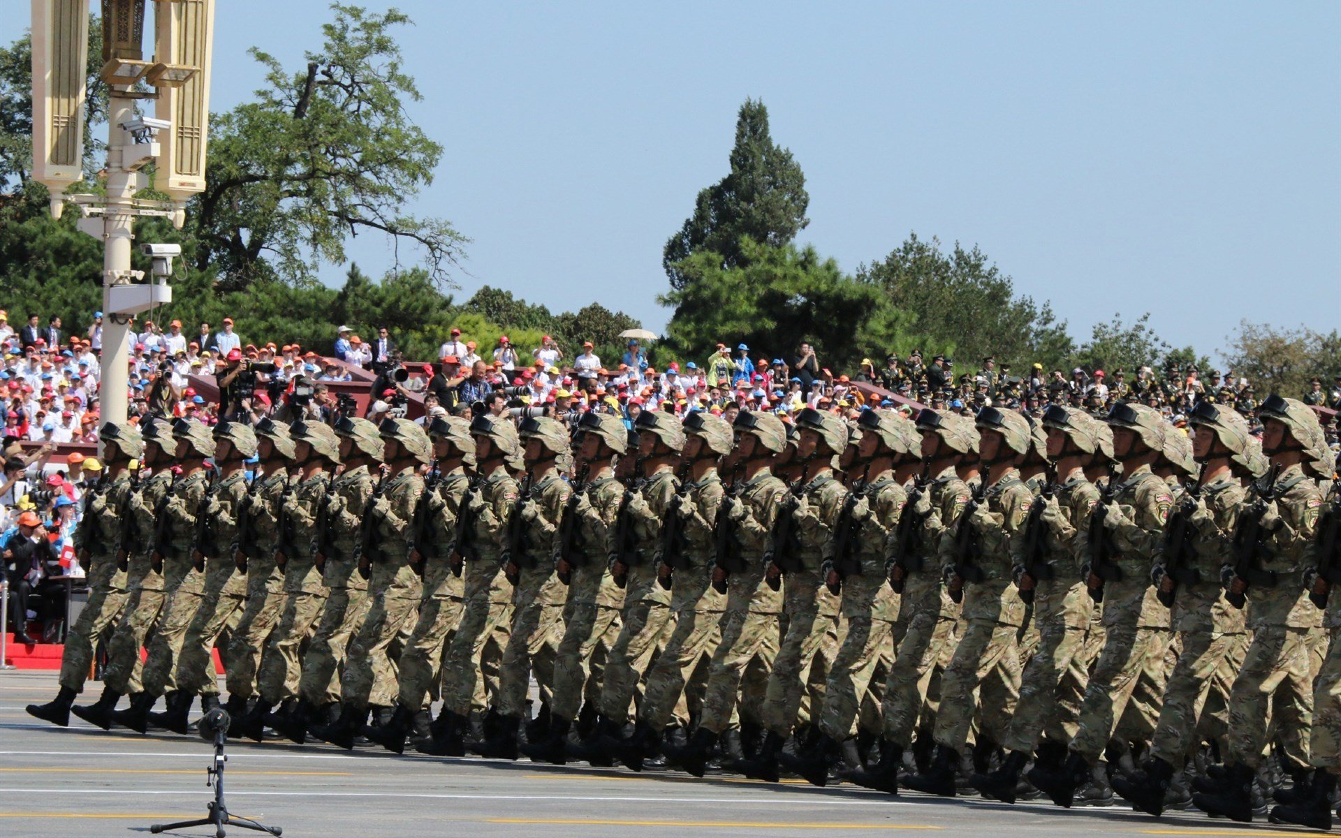 光芒之刺,格列兹曼于年度焦点之夜的连续裂变